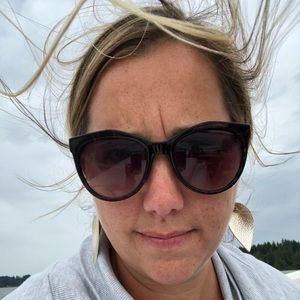 Meet your Posher, Naomi